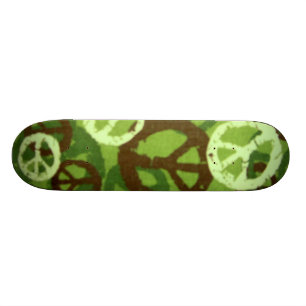 Groene Camo/Peace Signs Skateboard