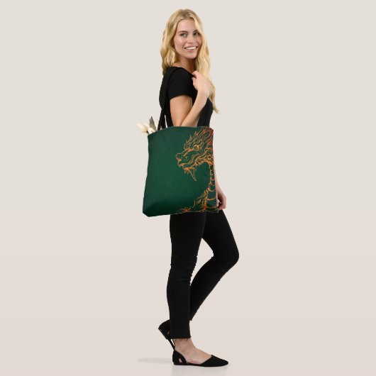 Groene Canvas tas met kleurrijke Dragon Print (Op model)