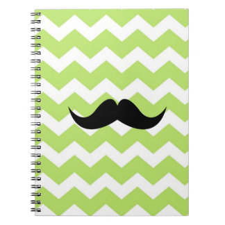 Groene chevron zigzag patroon zwarte snor notitieboek