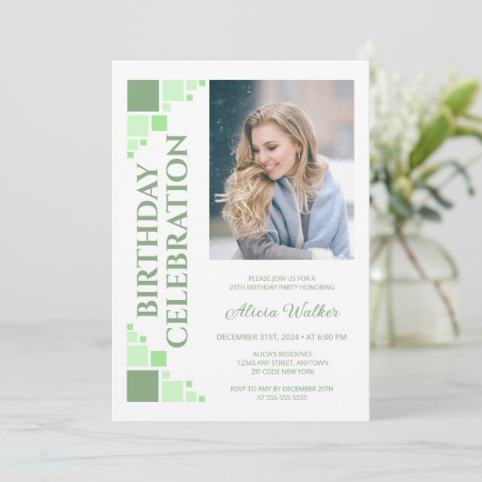 Groene Digitale Lijst Hoek Foto Verjaardag Kaart (Staand voorkant)