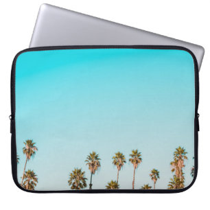 GROENE EN BROEIENDE PALMBOMEN ONDER DUIDELIJKE BLA LAPTOP SLEEVE