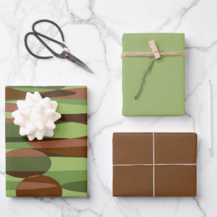 Groene en bruine bollen inpakpapier vel
