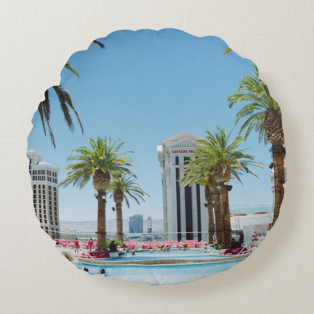 Groene en bruine palmbomen rond kussen (Voorkant)