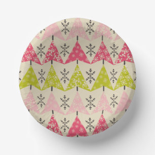Groene en roze kerstbomen met sneeuwvlokken papieren kommen