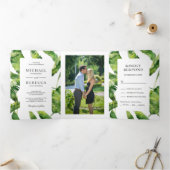 Groene en witte banaan bladeren tropische bruiloft drieluik uitnodiging (Binnen)