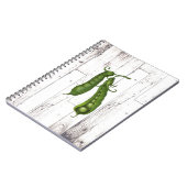 Groene erwten erwt wit hout rustieke boerderij keu notitieboek (Linkerzijde)