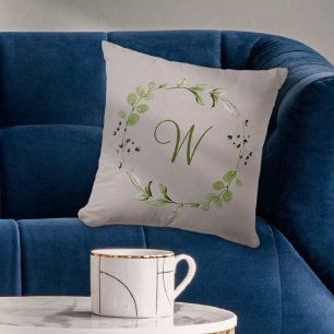 Groene Eucalyptus & Leaf Krans Script Monogram Kussen