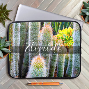 Groene fuzzy cactussen foto jouw naam script vet t laptop sleeve