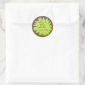 Groene Gerbera op Bruin Save the Date Sticker (Tas)