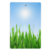 Groene gras tuin met blauwe lucht ontwerp mini klembord (Achterkant)