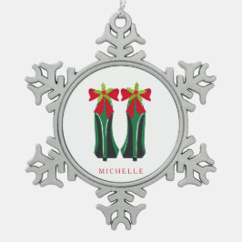 Groene hoge hakken met kerststrikken tin sneeuwvlok ornament