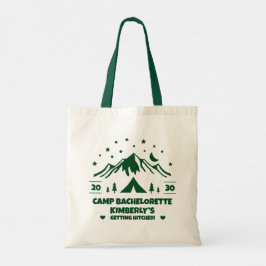 Groene kampeeruitstap voor vrijgezellenfeest tote bag