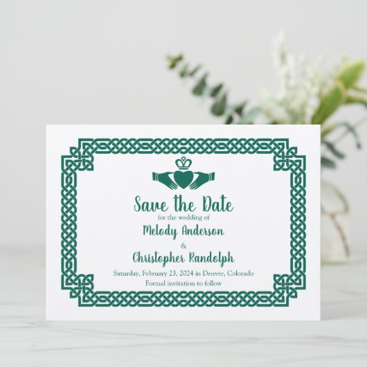 Groene Keltische Knoop Claddagh Bruiloft Save the  Save The Date (Staand voorkant)