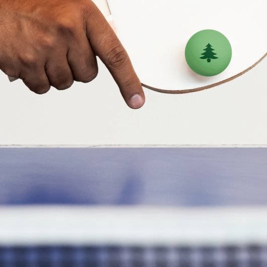 Groene kerstboomvorm op groen pingpongballen (Peddel)