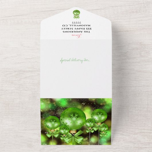 Groene kerstversiering voegt familiefoto's toe vak all in one uitnodiging (Buitenkant)