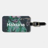 Groene leeuw met roze bril "Hakuna Matata" Art Bagagelabel (Voorkant horizontaal)