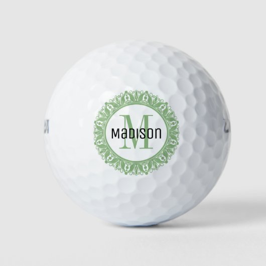 Groene Mandala Monogram Initiaal Zwarte Naam Golfballen (Voorkant)