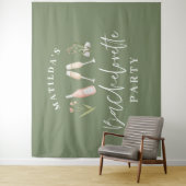 Groene meisjesachtige moderne drankjes vrijgezelle wandkleed (In situ)