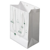 Groene Monogram Bauble Kerst Ornamenten Gift Bag Medium Cadeauzakje (Voorkant Gekanteld)