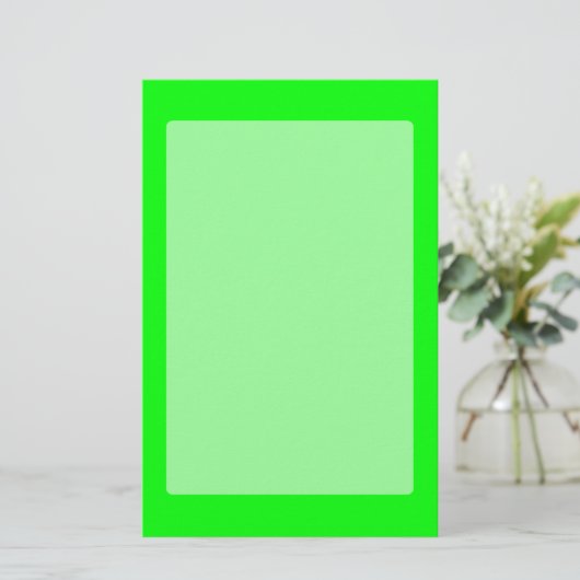 Groene neonkleur past dit aan briefpapier (Staand voorkant)