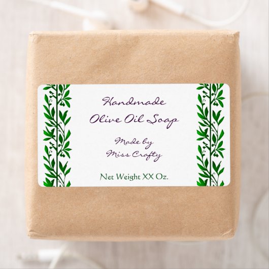 Groene olijfolie laat aangepaste zeeplabels op etiket (Insitu)