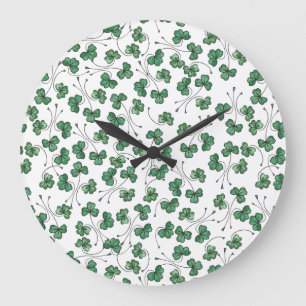 Groene Shamrocks Ditsy Pattern op White Wall Clock Grote Klok