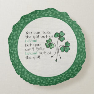 Groene Shamrocks Iers Meisje Quote Rond Kussen