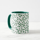 Groene Shamrocks op White Ringer Mok (Voorkant links)