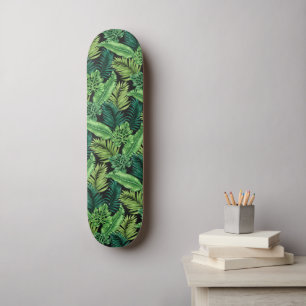 Groene tropische palmbananenmonstera lekt skateboard