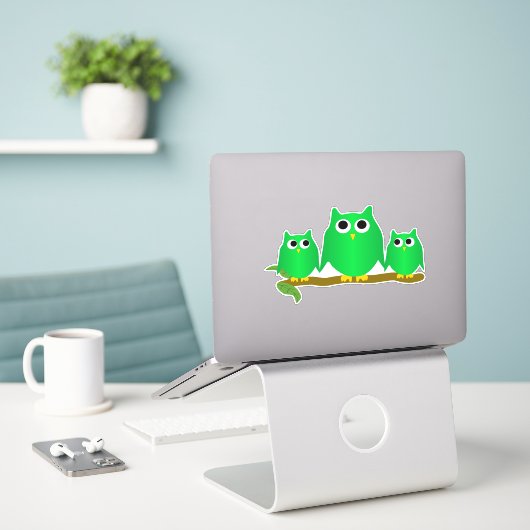 Groene Uilen Ontwerp Sticker (Laptop op bureau)