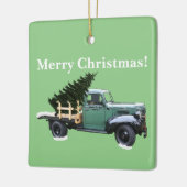 Groene versiering van vrachtwagen en vierkant keramisch ornament (Links)