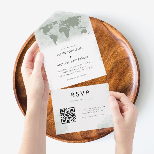 Groene Wereldkaart reisbestemming Moderne QR-code All In One Uitnodiging