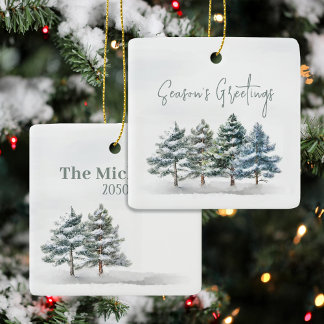 Groene winterpijnbomen gepersonaliseerd keramisch ornament