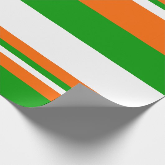 Groene, witte en Oranje strepen Cadeaupapier (Hoek)