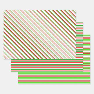 Groene, witte, rood gekleurde kerststijlstrepen inpakpapier vel