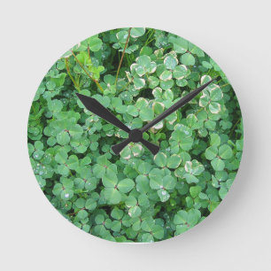 Groene Witte Shamrocks wandklok Ronde Klok