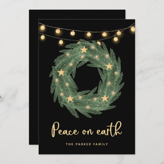 Groene Wreate met Gold String Lights op zwart Feestdagenkaart (Voorkant / Achterkant)
