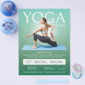 Groene Yoga Instructeur Studio Classes Flyer (Enkel)