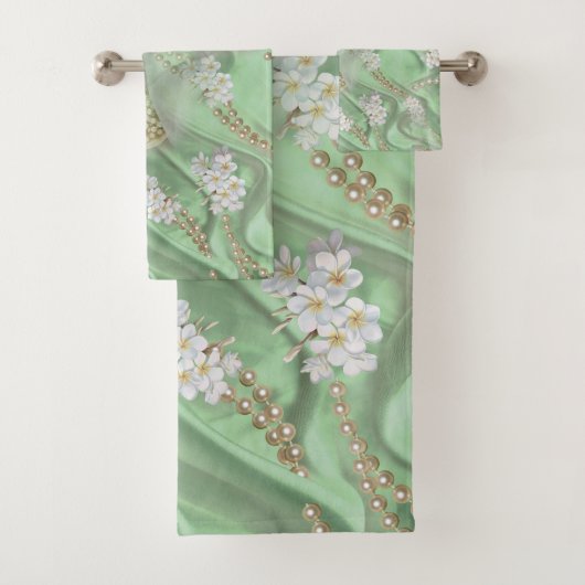 Groene Zijde en Ivory Champaign Pearls Bad Handdoek (Insitu)