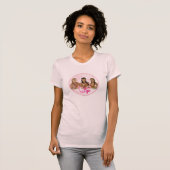 Groep in roze bel t-shirt (Voorkant volledig)