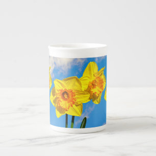 Groep narcissen gouden medaille bloemen porselein kop