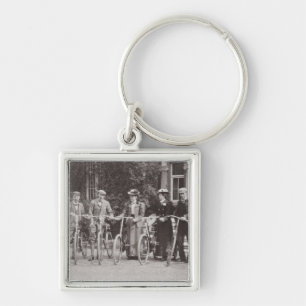 Groep van Edwardiaanse fietsers, begin jaren 1900 Sleutelhanger
