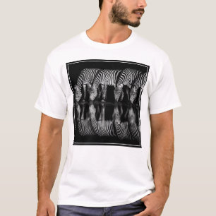Groep vlaktezebras drinkt 's nachts samen t-shirt