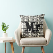 Groom Black and Ivory Mr Typography Pattern Kussen (Stoel)