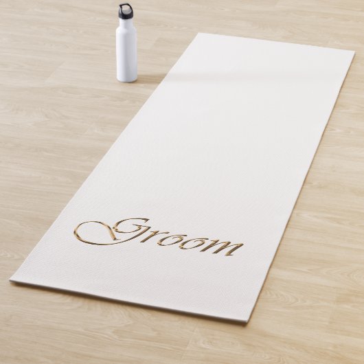 Groom Gold script elegant chic white bruiloft Yogamat (In situ)