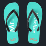 Groom M. Turquoise Blue<br><div class="desc">Bleu bleu turquoise brillant avec Mr et Nom écrit en blanc et date du mariage en corail pour personnaliser avec des accents noirs. Destination plage ou voyage de noces pour le nouveau marié. Design original par TamiraZDesigns.</div>