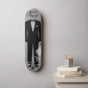 Groombuis op verhit grijs dvd-merk skateboard