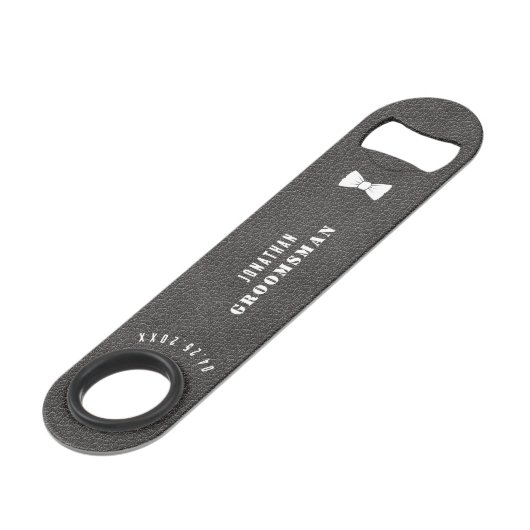 Groomsman Black Leather Bow Stropdas Bar Key Speed Flessenopener (Voorkant Gekanteld)