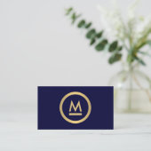 Groot Initiaal Modern Monogram in Faux Gold op Nav Visitekaartje (Staand voorkant)