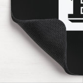 Groot zwart zwart monogram met brede omtrek, zwart muismat (Hoek)